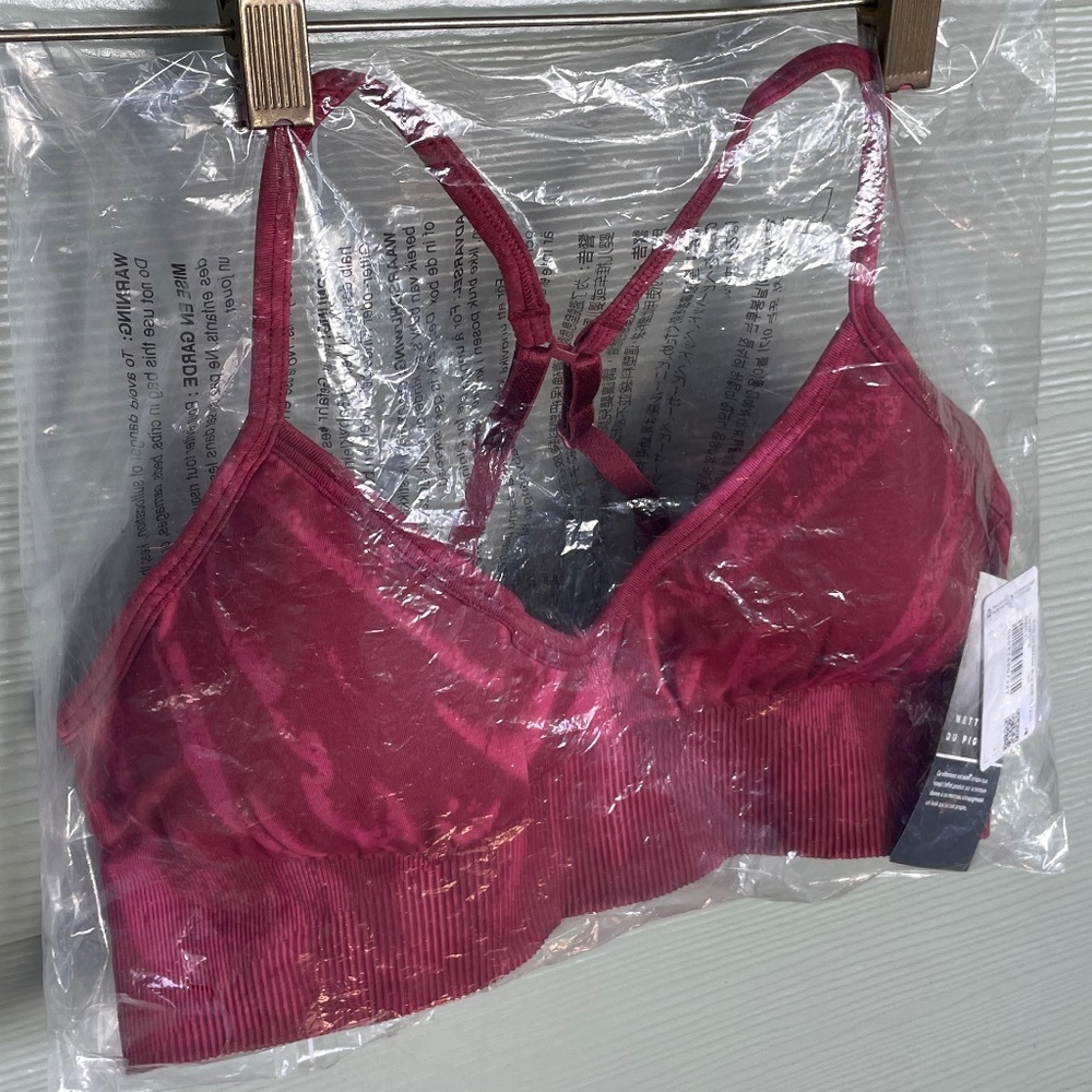 Lululemon Ebb to Street Bra A/B (10)